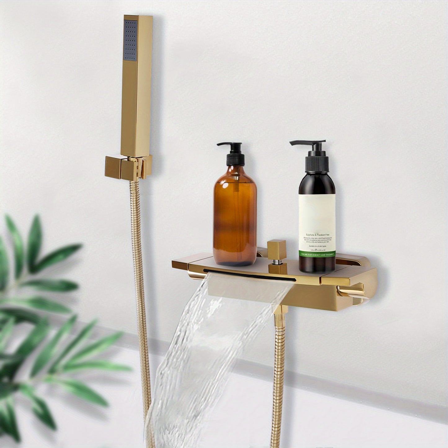 Badkraan – Douchekraan – Badmengkraan – Handdouchekraan – Thermostaatkraan – Muurmontage – Messing Goudkleurig – Met Watervaluitloop