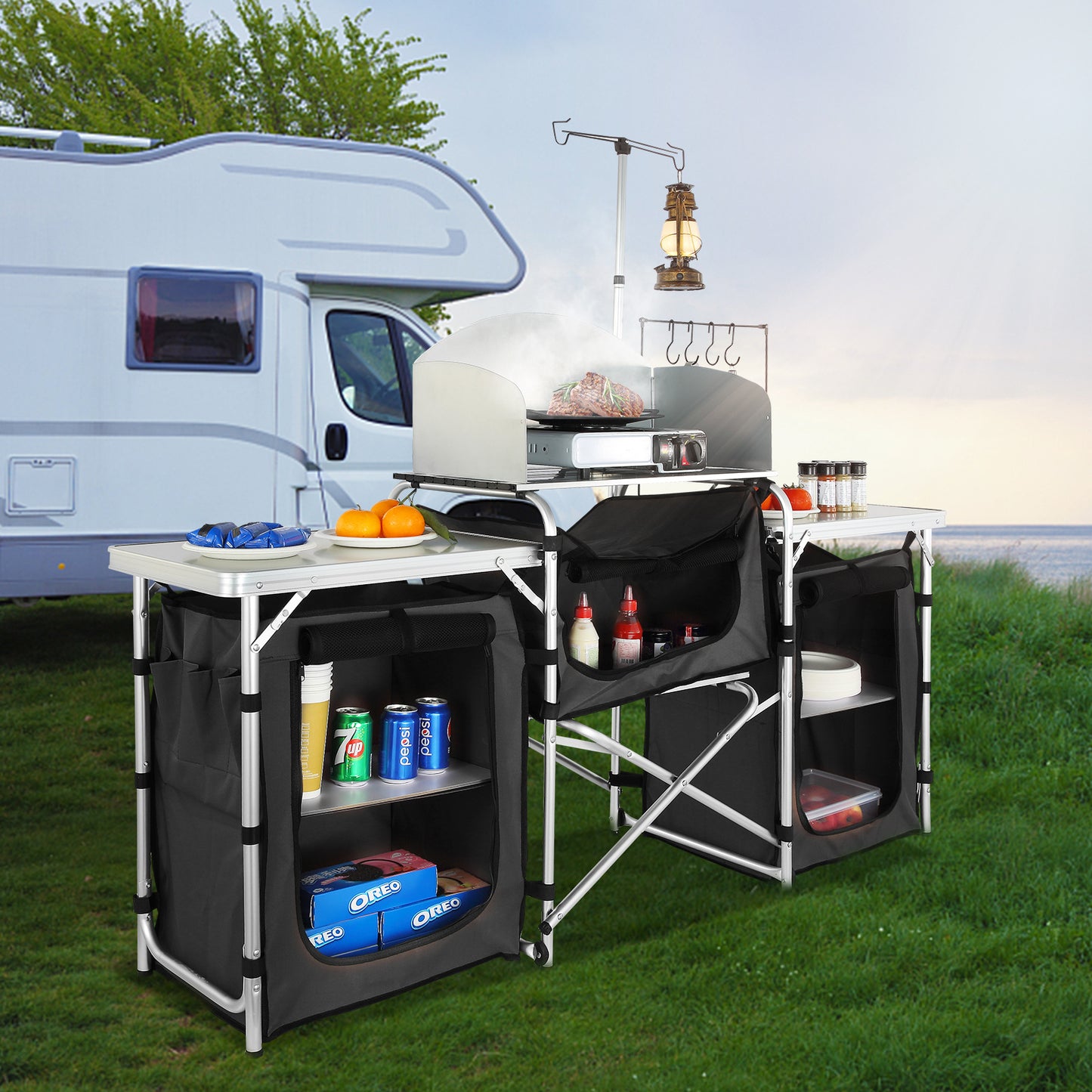 Campingkeukentafel – Outdoor Kooktafel – Inklapbare Tafel – Campingmeubel – Picknicktafel – Lichtgewicht Aluminium – 3 Opbergkastjes & Afneembaar Windscherm – Zwart