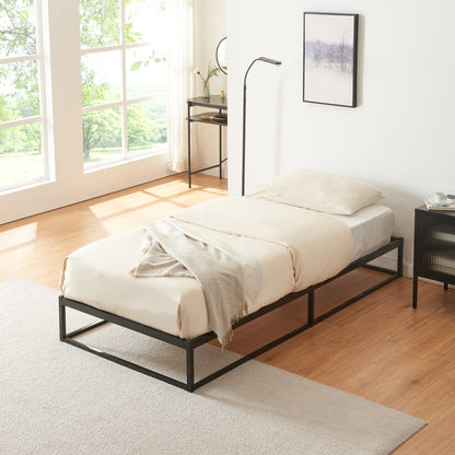 Ledikant – Metalen Bed – Bedframe – Bed Met Matras – Stalen Bed – Zwart – 160x200 cm – Stevig Stalen Frame – Ademend Kaltschuimmatras