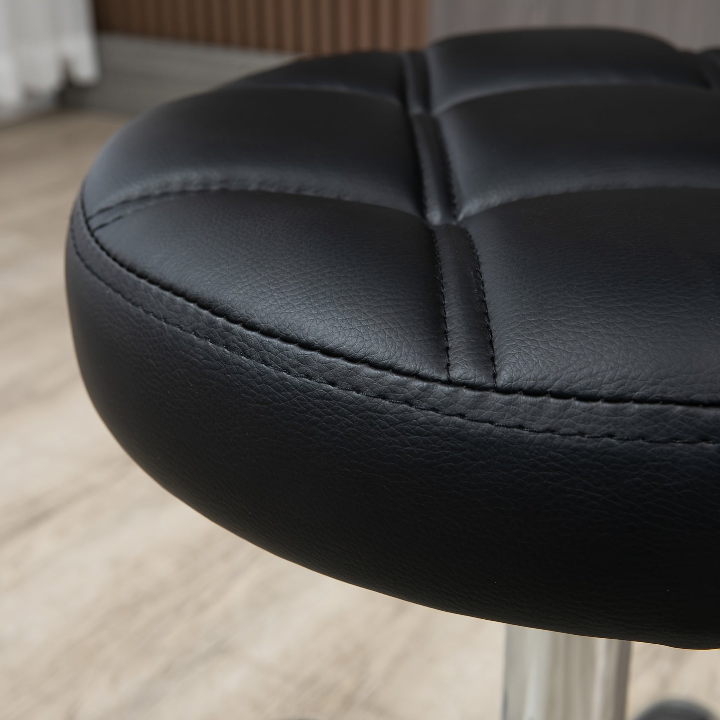 Draaistoel – Bureaustoel – Kantoostoel – Loungestoel – Kruk – Verstelbaar In Hoogte – 360° Draaibaar – Metaal Frame – Gestoffeerd Imitatieleer – Wieltjes – Ergonomisch