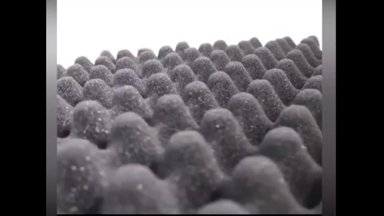 Geluidsisolatie Foam – Akoestisch Schuim – Geluidsabsorberende Panelen – Geluidsdempers – Noise Reduction Foam – Zelfklevend – 20mm Dikte Hoogwaardige Polyester Rol