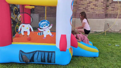 Opblaasbare Springkasteel – Springkussen – Bouncer – Speeltoestel – Glijbaan – Voor Kinderen Vanaf 3 Jaar – Duurzaam Polyester – Inclusief Blower en Haringen – Rood