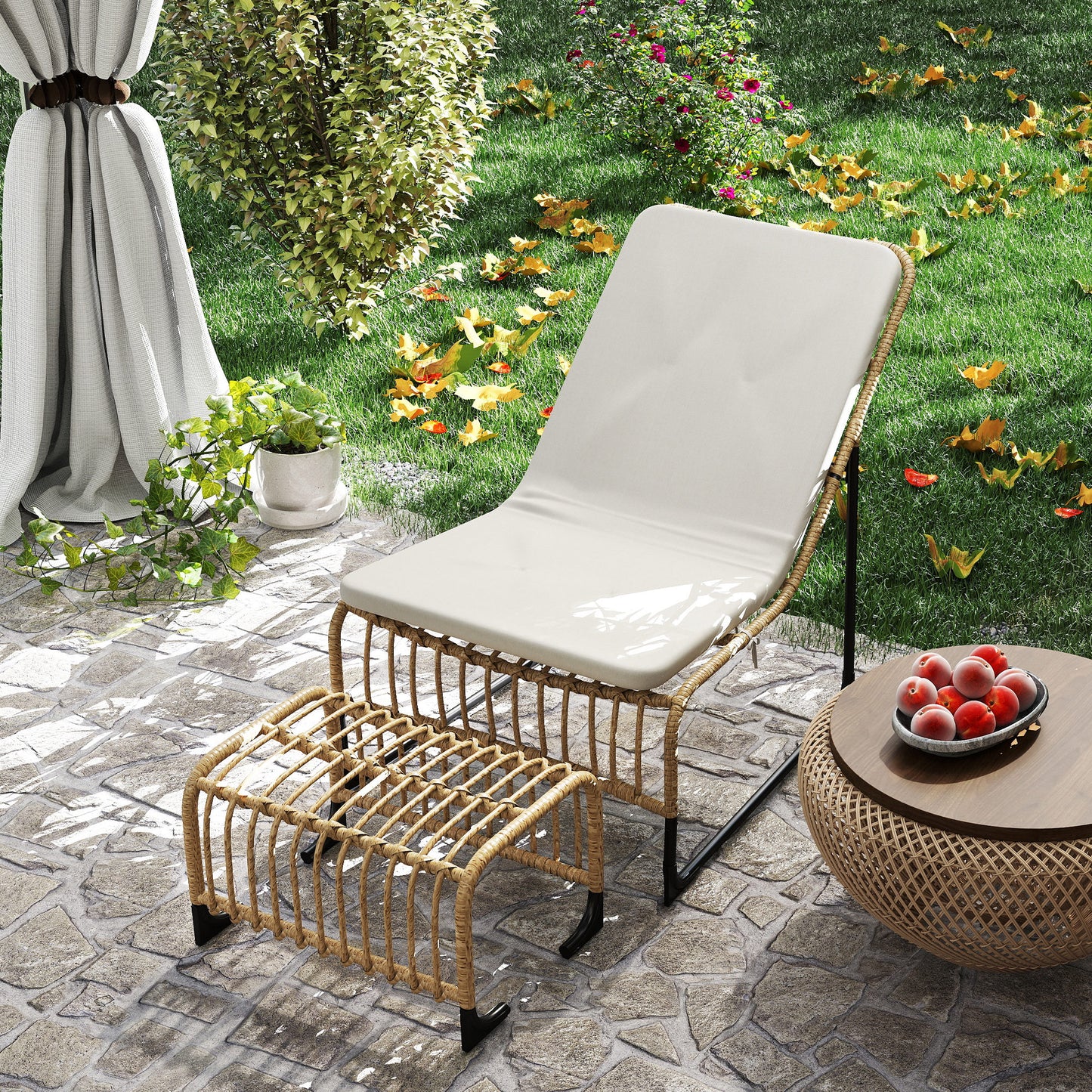 Rotan Loungestoel – Rieten Fauteuil – Tuinstoel – Relaxstoel – Balkonstoel – Weerbestendig Kunststof Rattan – Inclusief Voetenbank en Kussen met Fixatiebanden 65x93x80 cm