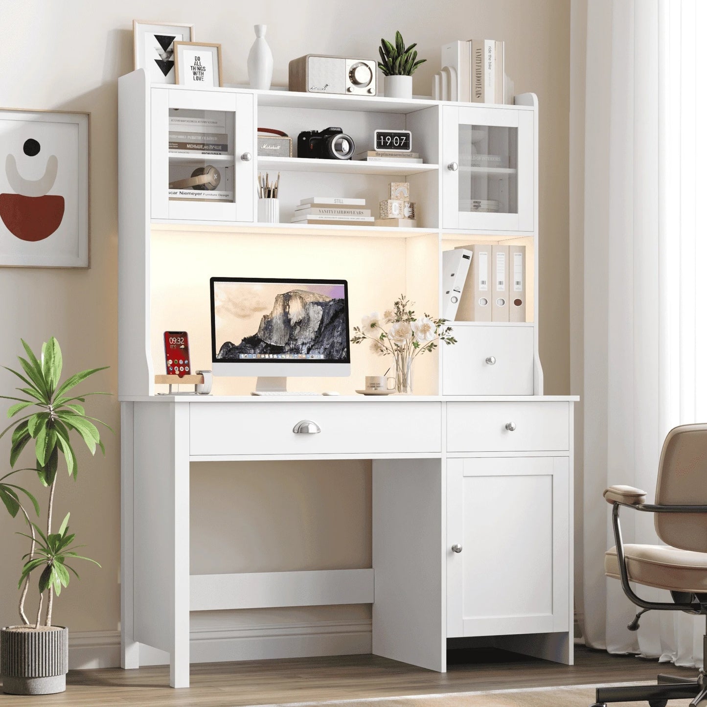 Wit Houten Bureau – Schrijftafel – Computertafel – Make-up Tafel – Werkplek Meubel – Met 3 Lades en 3 Deuren – Verstelbare Planken – Stevig en Ruim