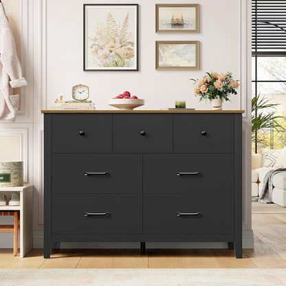 Ladekast – Ladekasten – Dressoir – Opbergkast – Kast – Zwart Met Gouden Accenten – 7 Laden Met Ruime Opbergruimte – Duurzaam Houtvezelplaat Met Melamine Afwerking