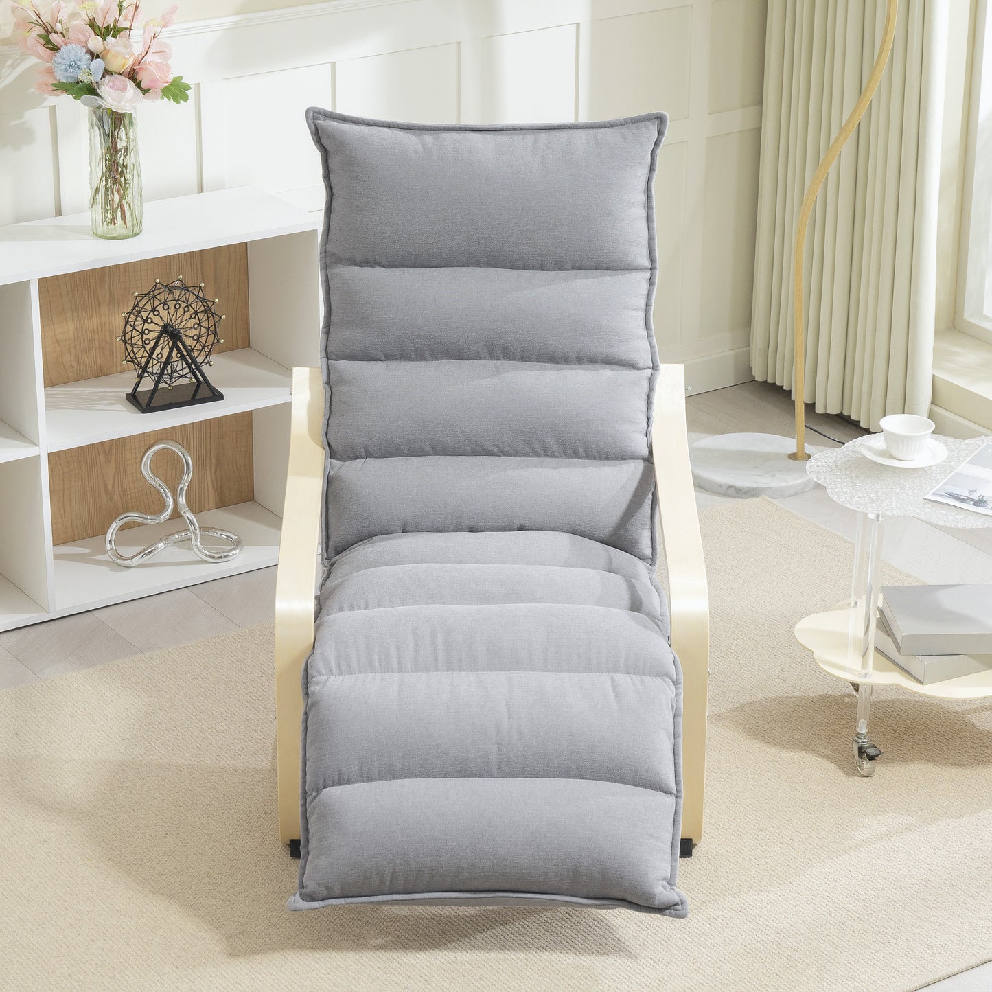 Loungestoel – Fauteuil – Relaxstoel – Kamerstoel – Armstoel – Lichtgrijs – Verstelbare Voetensteun – Berkenhout Frame