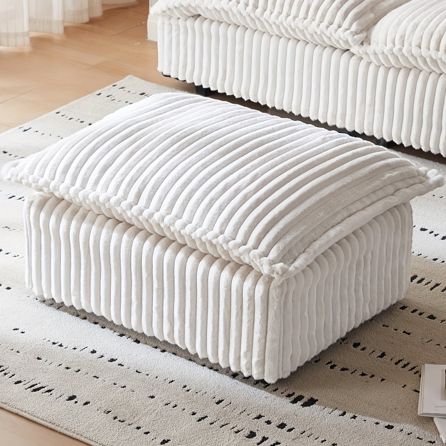 Poef – Voetenbank – Zitpoef – Hocker – Voetensteun – Beige – Compact Ruimtebesparend Design – Duurzaam en Comfortabel