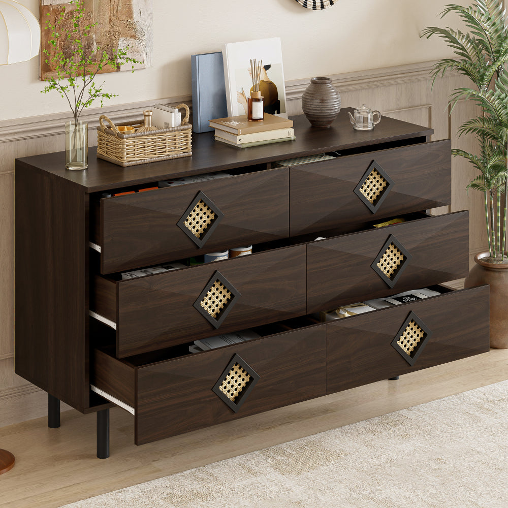 Ladekast – Ladenkast – Kommode – Dressoir – Opbergkast – 6 Lades – Rieten Details – Metalen Poten – MDF & Spaanplaat – Houtkleurig met Zwarte en Gouden Accenten