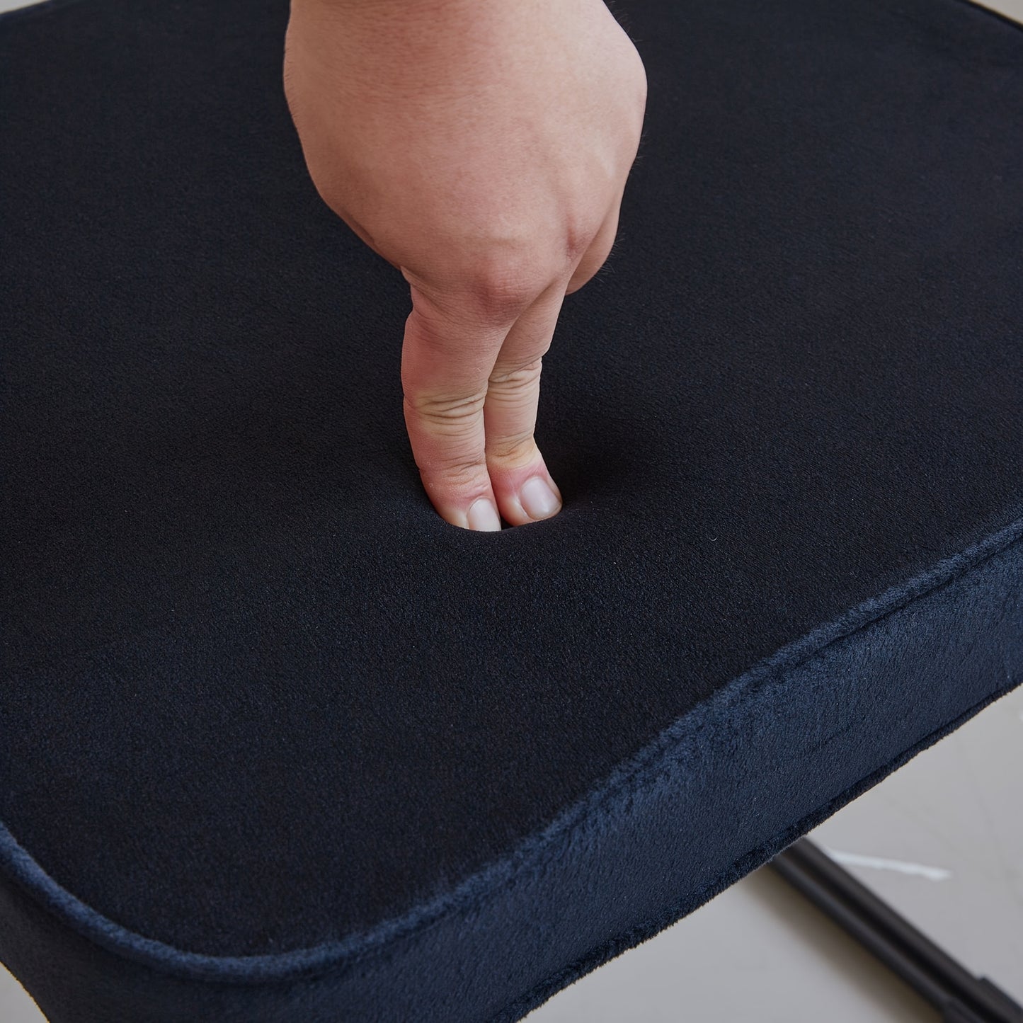 Eetkamerstoel – Keukenstoel – Draaistoel – Kuipstoel – Zwarte Fluwelen Stoel – Met Metalen Poten – Rieten Rugleuning – Ergonomisch Comfort