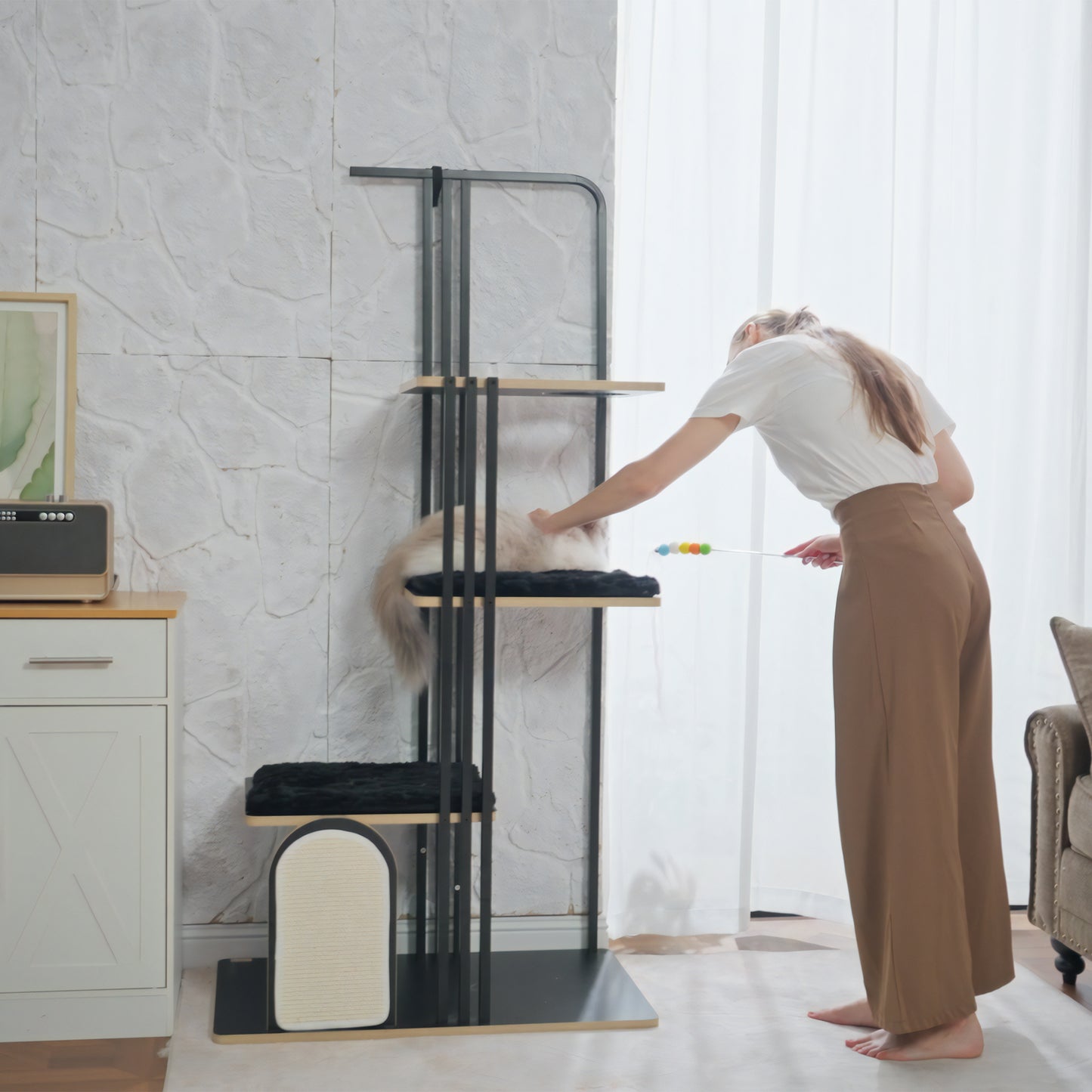 Krabpaal – Krabmeubel – Kattenpaal – Kattenmeubel – Industrieel Design – Stalen Frame – 3 Platforms – 2 Wasbare Kussens