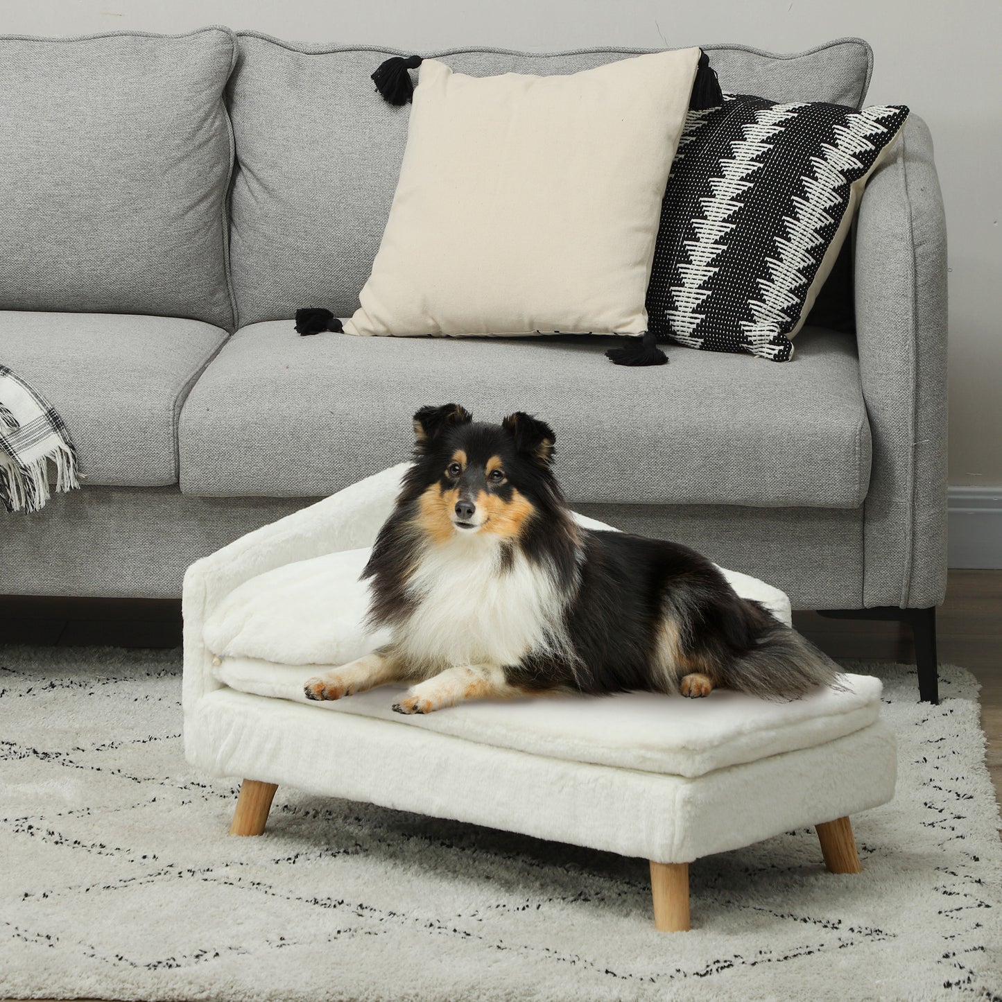 Hondenbank – Kattenbank – Huisdierenbed – Dierenbank – Zacht Kussen – Verwijderbare Wasbare Hoezen – Verhoogd Ontwerp – Polyester Met Katoenen Vulling – Creme – 70 x 42,5 x 38,5 cm – Geschikt Tot 15 kg