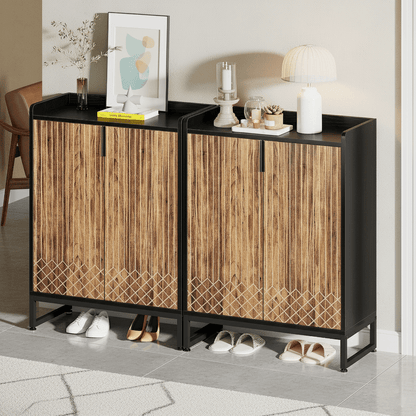 Schoenenkast – Schoenenrek – Schoenenopberger – Opbergkast – Schoenenmeubel – 6-laags – Spaanplaat Hout – Voor 25 Paar Schoenen – Met Deuren – Zwart & Bruin – Modern Design – Vrijstaand