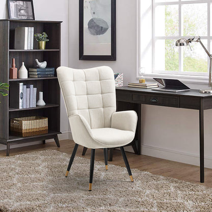 Fauteuil – Loungestoel – Relaxstoel – Nordic Chair – Leesstoel – Beige Stoffering – Zachte Gewatteerde Zitting & Armleuningen – Zwart-Gouden Metalen Poten – 71x66x106 cm