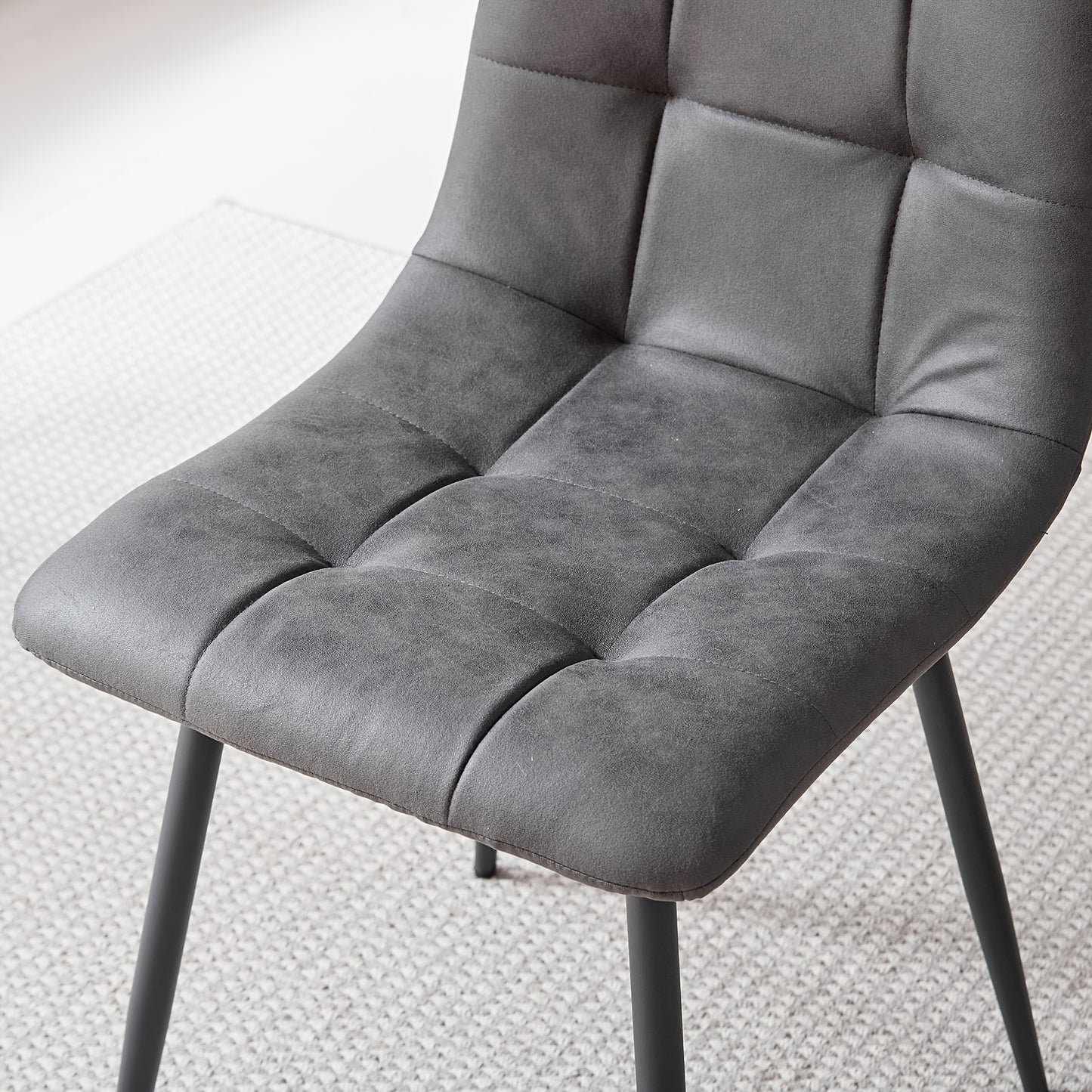 Eetkamerstoel – Stoel – Kuipstoel – Draaistoel – Eettafelstoel – Ergonomisch Comfort – Kunstleren Bekleding – Zwarte Metalen Poten – Verstelbare Voetdoppen – Set Van 4 – Donkerbruin