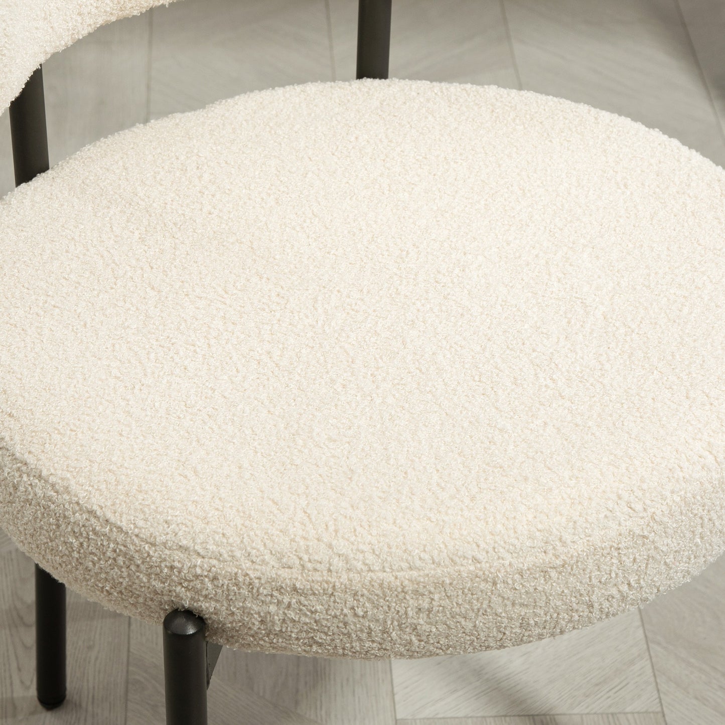 Eetkamerstoel – Stoel – Zitmeubel – Armstoel – Designstoel – Gestoffeerd Beige – Zwart Stalen Frame – Comfortabele Zitting