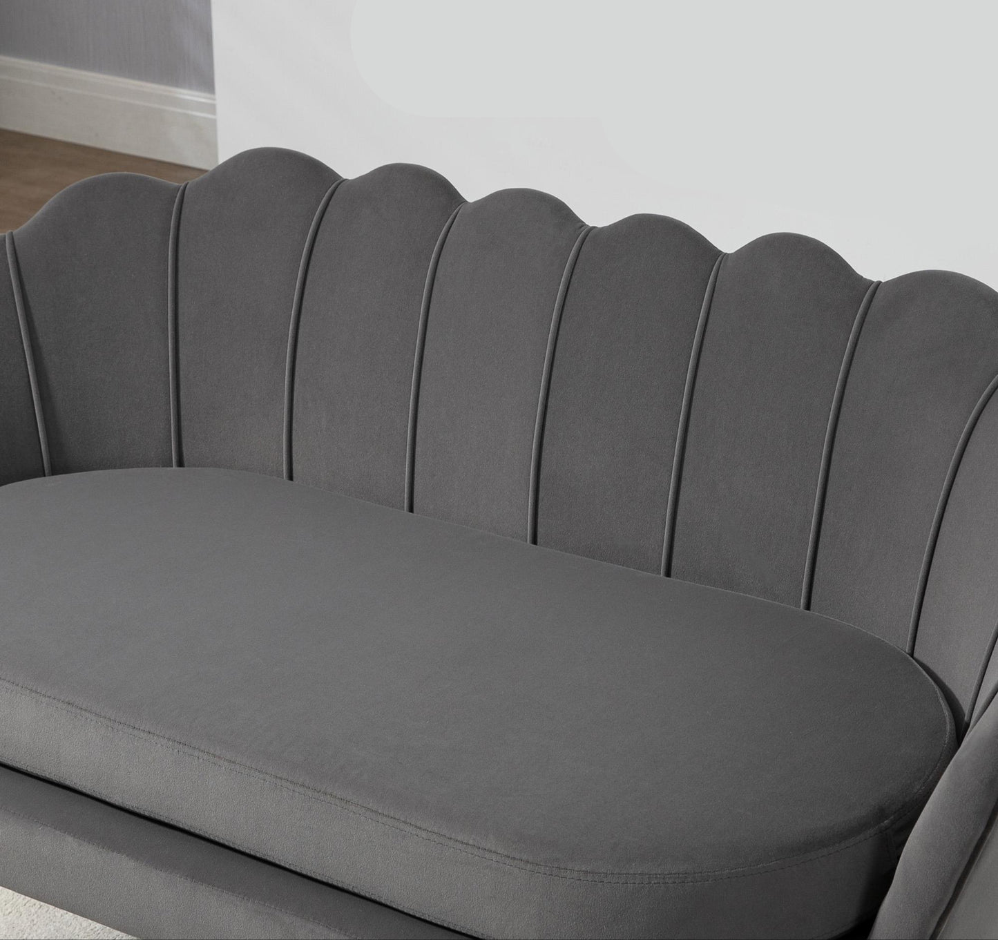 2-zitsbank – tweezitsbank – loveseat – zitbank – compacte bank – donkergrijs polyester – massief houten frame – zachte brede kussens – retro vintage design