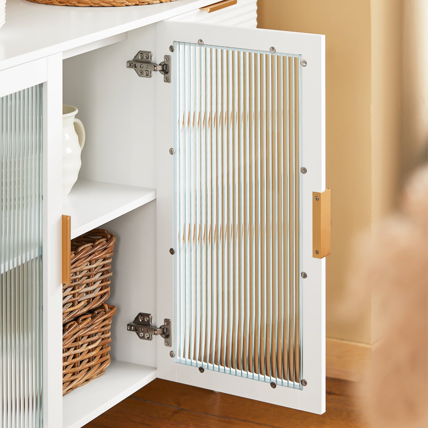 Keukenkastje – Keukenkast – Opbergkast – Buffetkast – Ladeskast – Wit Met Gouden Details – 3 Lades En 2 Glazen Deuren – MDF En Metaal