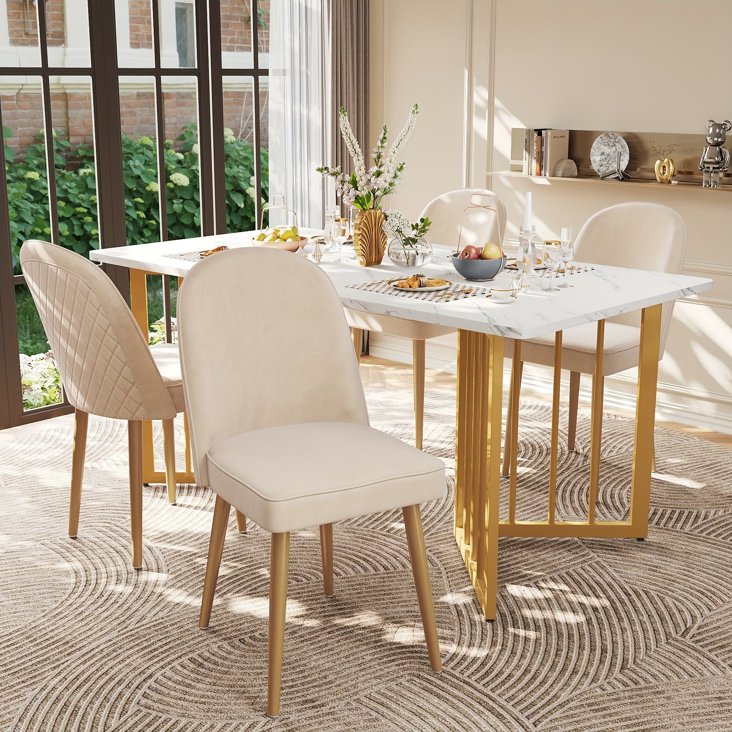Eetkamerstoel – Stoel – Dining Chair – Bijzetstoel – Vergaderstoel – Beige Fluwelen Bekleding – Gouden Metalen Poot – Ergonomisch Comfort – Modern Design – Set van 2