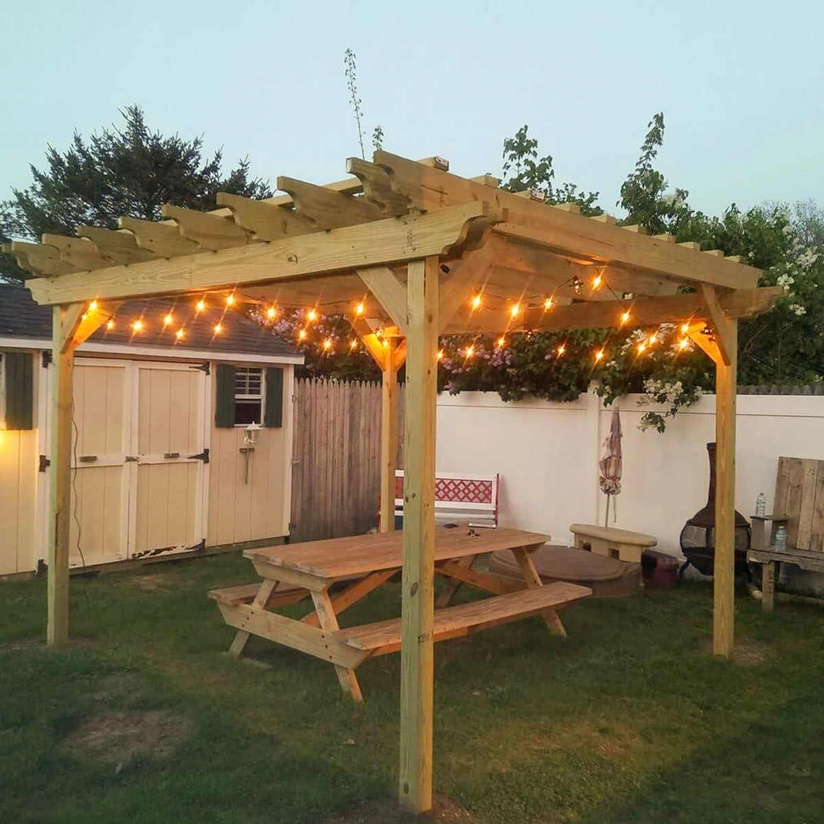 Burhui - Globe String Lights - Garland Patio Light - 220V - 2200K - 480LM Bolvorm - Bruiloftsfeest Kerst Achtertuin Decoratie - 7,6M - 25 Lampen - QUORE
